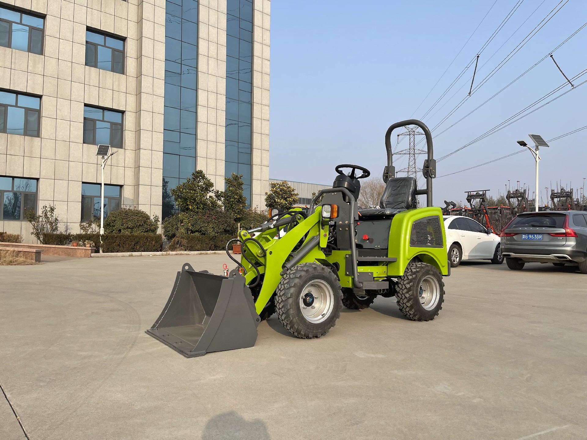 04 Electric wheel loader